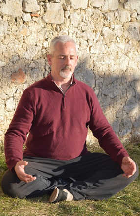 Thierry Chastaing en méditation